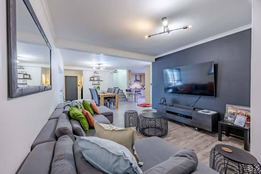 4 Bedroom Property for Sale in Milnerton Ridge Western Cape